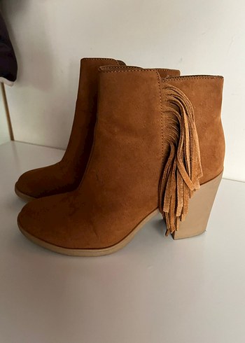 Püsküllü Süet Kadın Botu Blok Topuklu - Görsel 9