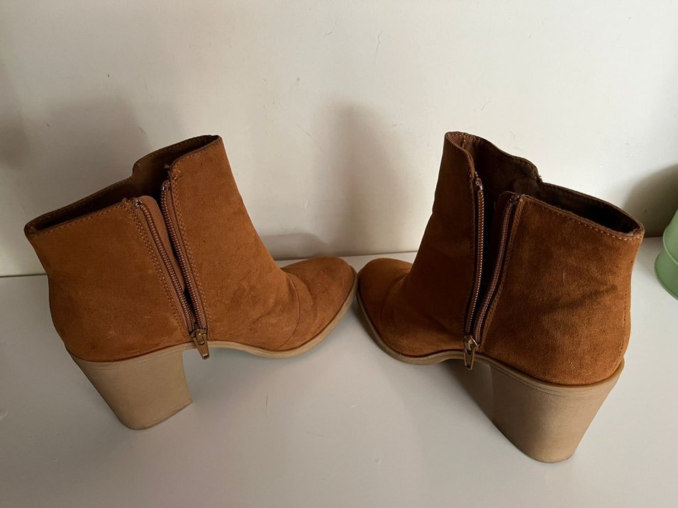 Püsküllü Süet Kadın Botu Blok Topuklu - Görsel 5