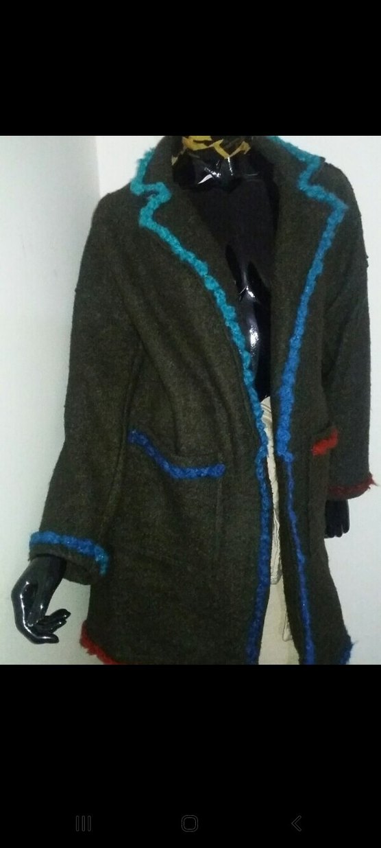 Renkli Nakış Detaylı Uzun Yün Kadın Kaban - Görsel 2