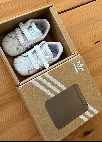 bebekAdidas bebek ayakkabısı