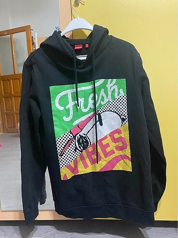 Peanuts sweatshirt