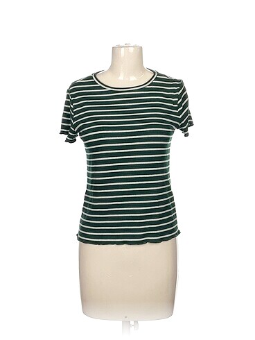 Defacto T-shirt %70 İndirimli.