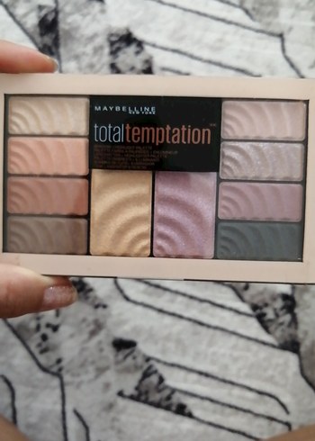Maybelline Maybelline Total Temptation Göz Farı Paleti