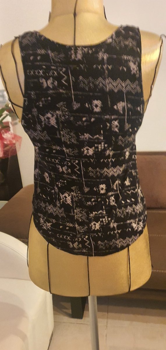 V Yaka Siyah Bohem Desenli  Atlet - Görsel 2