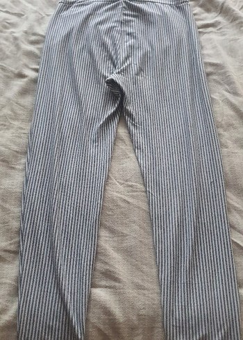 Gri Çizgili Pilili Kadın penye Pantolon - Görsel 2