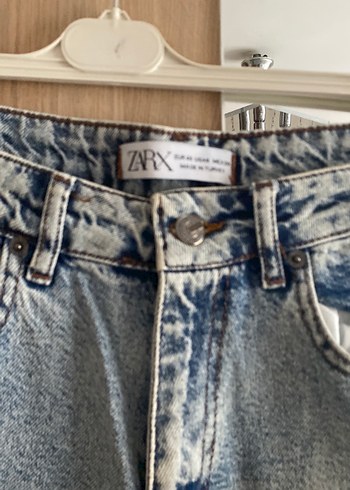 Gri Yırtık Detaylı Bol Kesim Midi Jean - Görsel 4