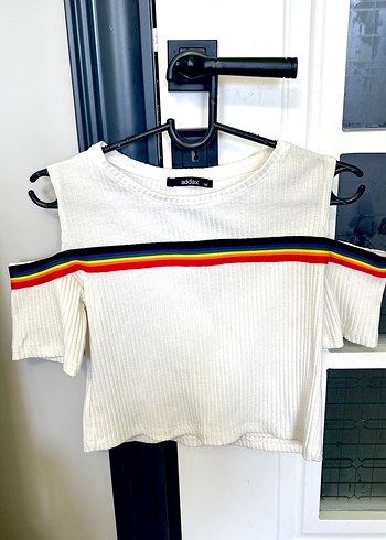 Beyaz Omuz Dekolteli Crop Top - Görsel 2