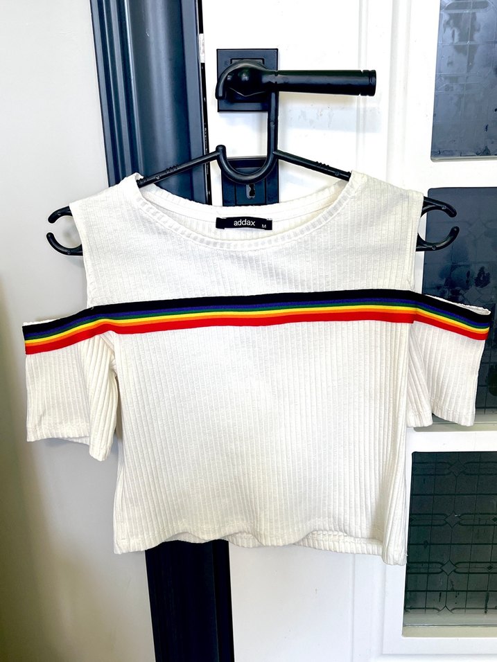 Beyaz Omuz Dekolteli Crop Top - Görsel 2