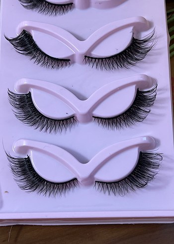 Renkli Sahte Kirpik Seti - Görsel 2