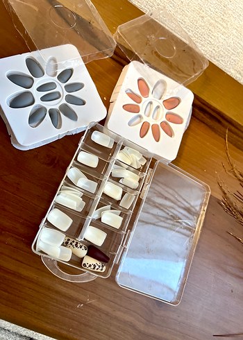 Beyaz Takma Tırnak Seti - Görsel 3