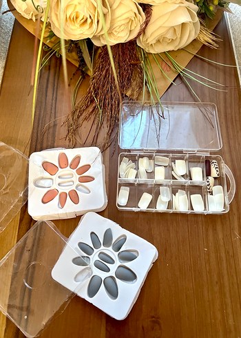 Beyaz Takma Tırnak Seti - Görsel 5