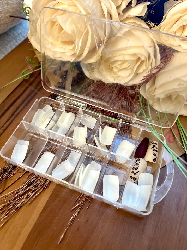 Beyaz Takma Tırnak Seti - Görsel 4