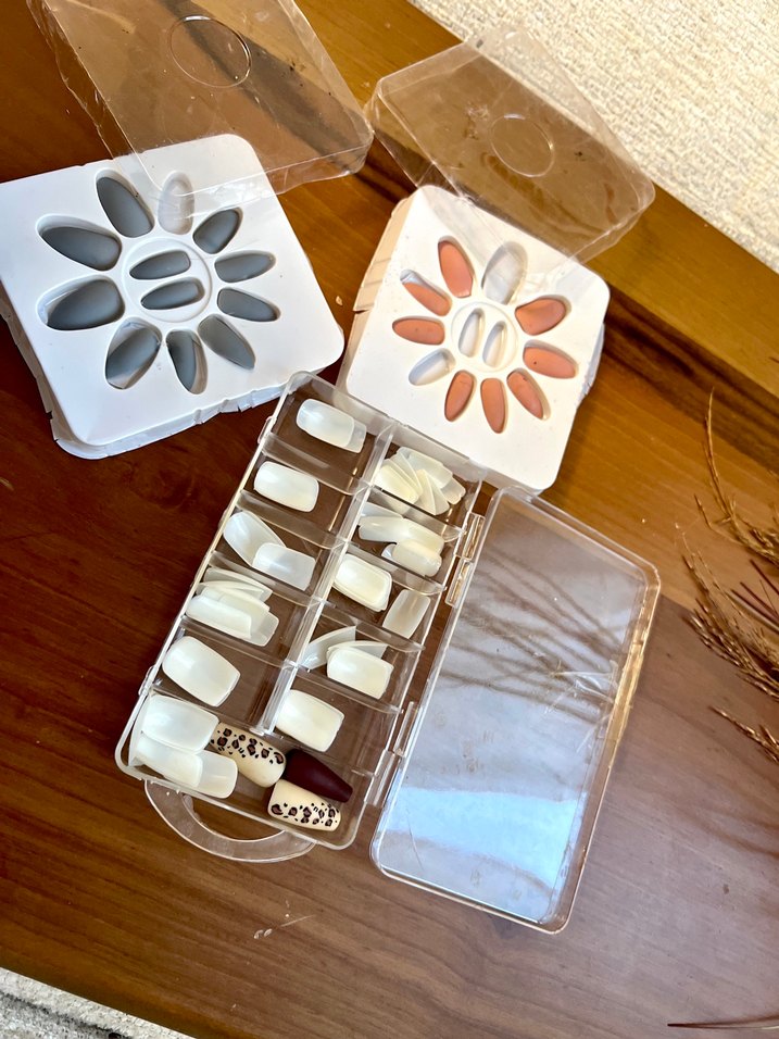 Beyaz Takma Tırnak Seti - Görsel 3