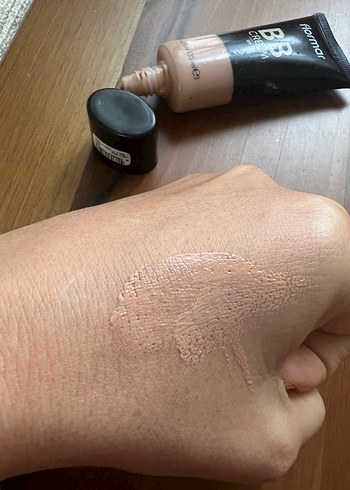 Flormar Bej BB Krem SPF 15 - Görsel 3