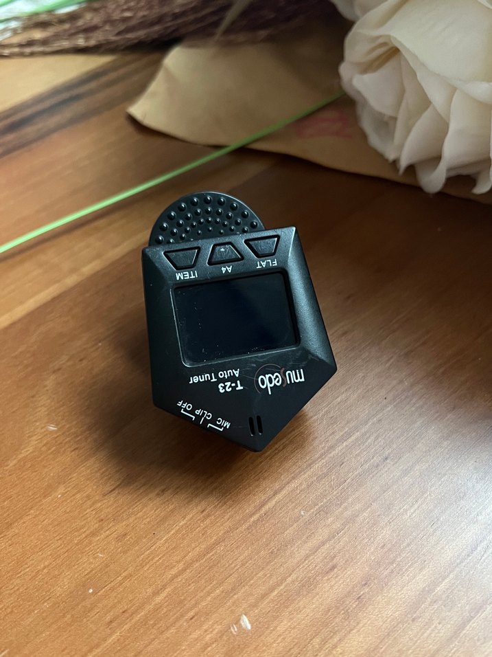 Siyah Gitar Akort Cihazı - Görsel 2