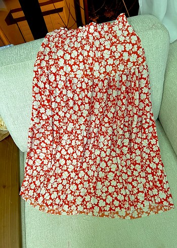 Kırmızı Çiçek Desenli Uzun Etek - Görsel 3