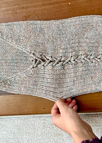 Triko örgü sırtı açık bluz - Görsel 6