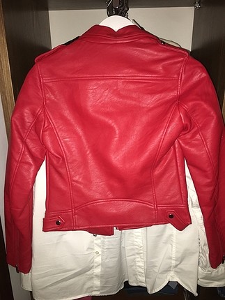 xs Beden kırmızı Renk Zara marka yeni sezon deri ceket kaçmaz