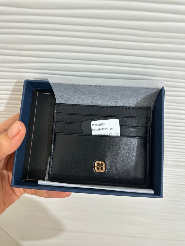 Sıfır hiç kullanılmamış Beymen Altın Renkli Kadın kartlık - Görsel 4