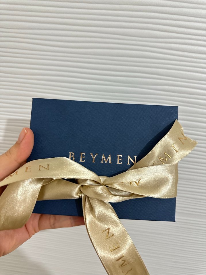 Sıfır hiç kullanılmamış Beymen Altın Renkli Kadın kartlık - Görsel 3