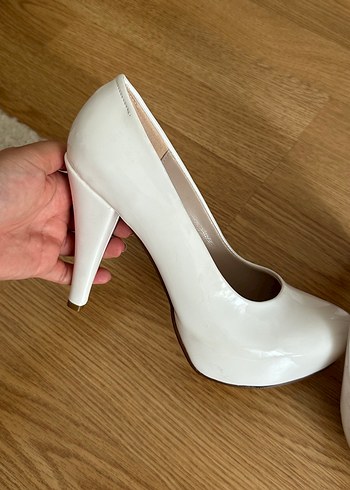 Beyaz Rugan Stiletto Kadın Ayakkabı - Görsel 5