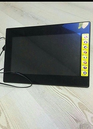 DİJİTAL FOTOĞRAF ÇERÇEVESİ 
