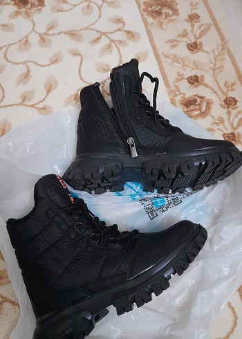 kız çocuk bot - Görsel 3