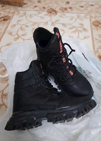 kız çocuk bot - Görsel 2