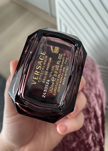 Versace Crystal Noir Kadın Parfümü - Görsel 4