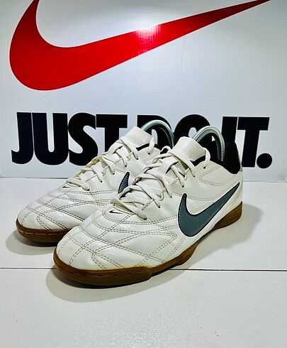 38,5 Beden Nike Salon Ayakkabısı