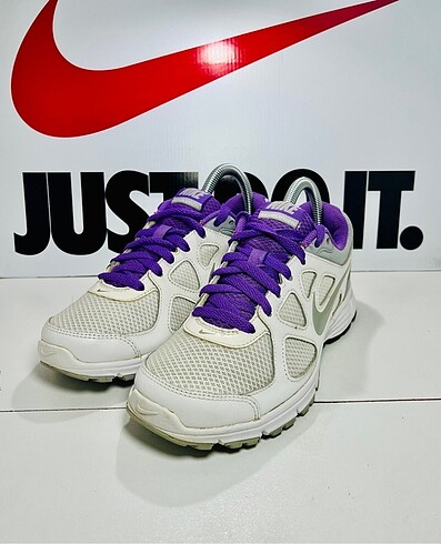 37,5 Beden Nike Spor Ayakkabı