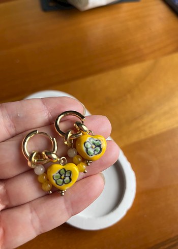Diğer Sarı Boncuklu Mini Çiçekli Küpe