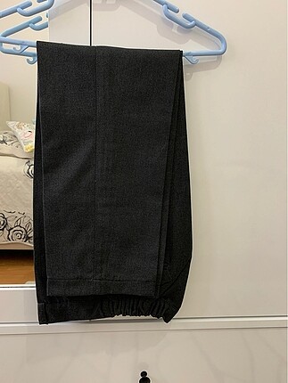 Okul pantolonu