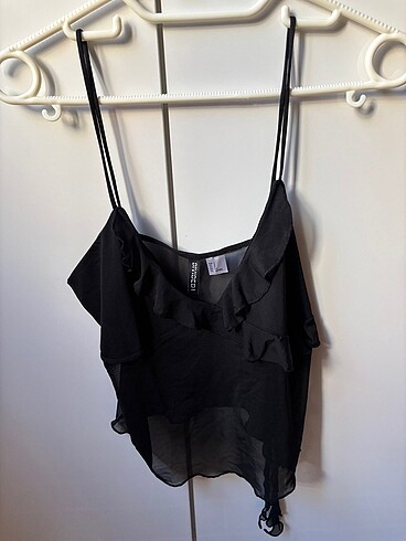 H&M tül üst