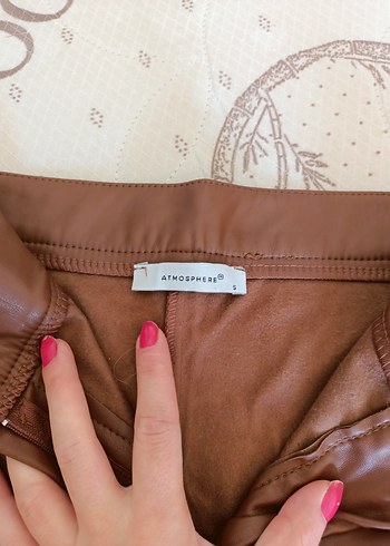s Beden Düğmeli Bej Deri Kadın Pantolon