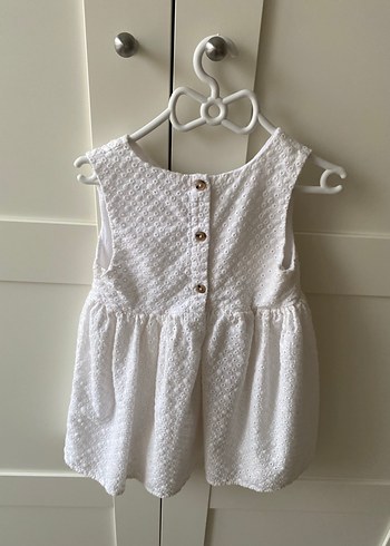 Kız Çocuk Beyaz Düğmeli Keten Elbise - Görsel 3