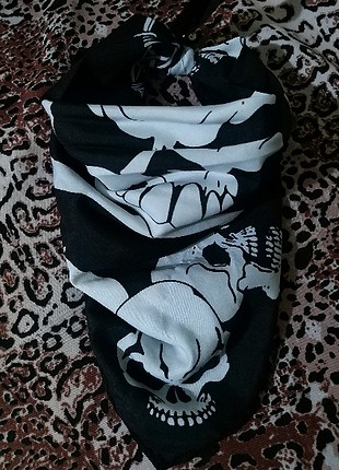 İskelet Detaylı Bandana