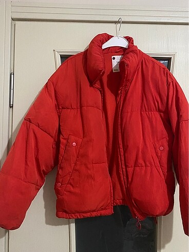 Pull and Bear Kırmızı pull bear mont
