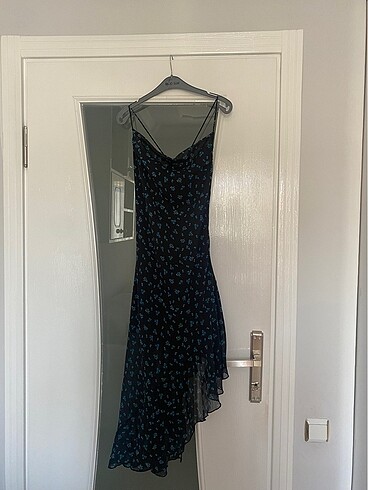 Stradivarius midi elbise