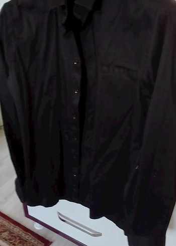 Düğmeli Siyah Erkek Gömlek - Görsel 2