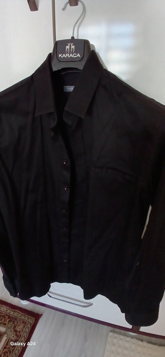 Düğmeli Siyah Erkek Gömlek - Görsel 3