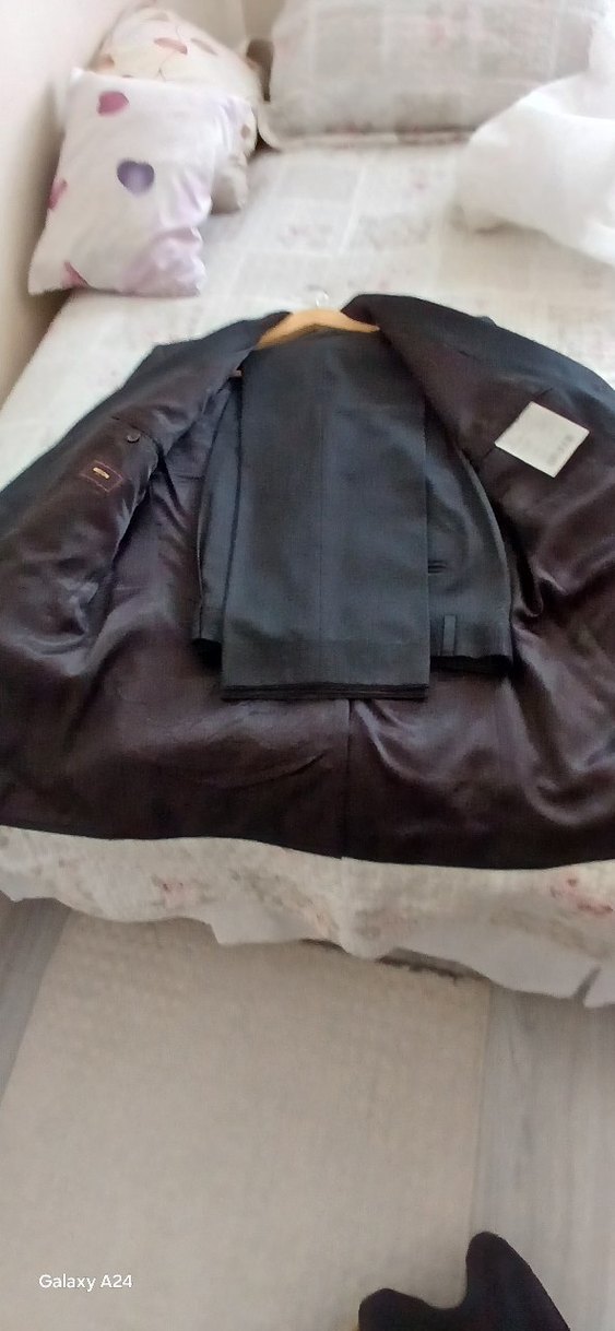 Düğmeli Siyah Erkek Takım Elbise - Görsel 5