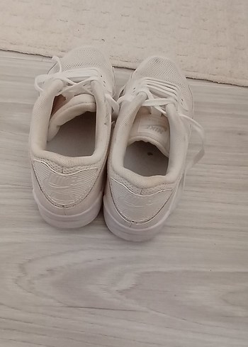 Kadın Beyaz Bağcıklı Spor Ayakkabı - Görsel 2