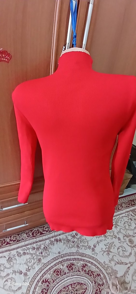 Yüksek Yakalı Kırmızı Kadın Kazak - Görsel 4