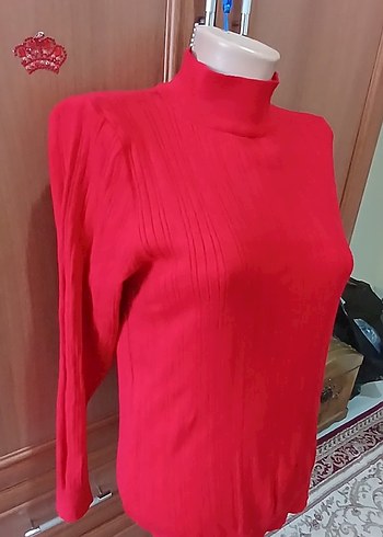 Kırmızı Boğazlı Uzun Kollu Kadın Kazak - Görsel 2