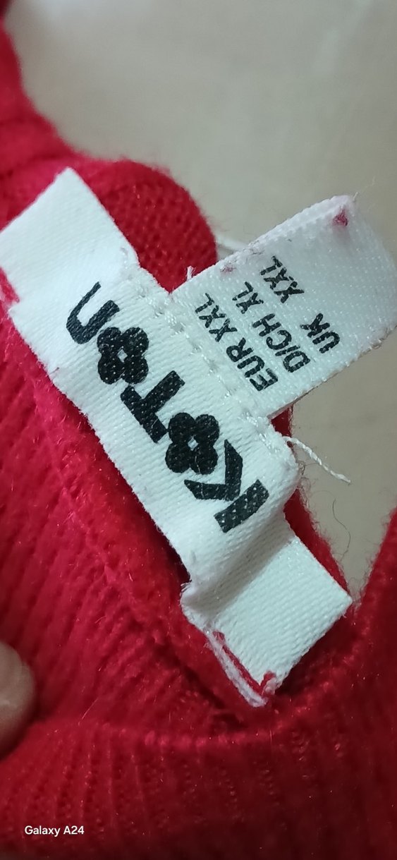 Kırmızı Boğazlı Uzun Kollu Kadın Kazak - Görsel 5