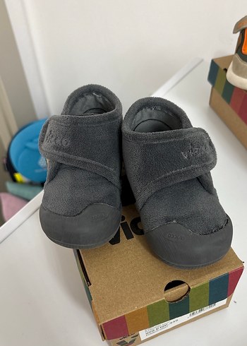 Vicco Gri Erkek bebek panduf