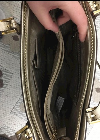 US POLO ASSN ALTIN RENKLİ Deri Baskılı Tokalı Kadın Çanta - Görsel 3