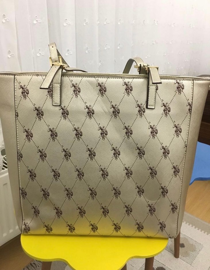US POLO ASSN ALTIN RENKLİ Deri Baskılı Tokalı Kadın Çanta - Görsel 2