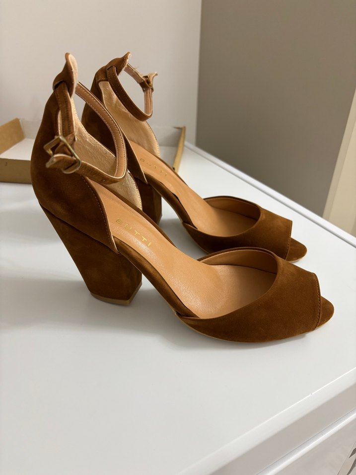 Bej Süet Tokalı Stiletto Kadın Ayakkabı - Görsel 2